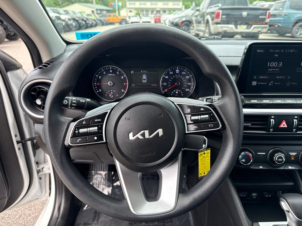 Used 2023 Kia Forte LXS w/ LXS Technology Package FWD image 10