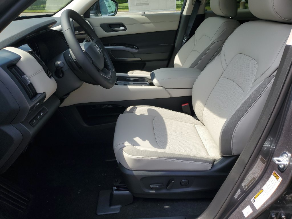 New 2026 Nissan Pathfinder SL FWD image 20