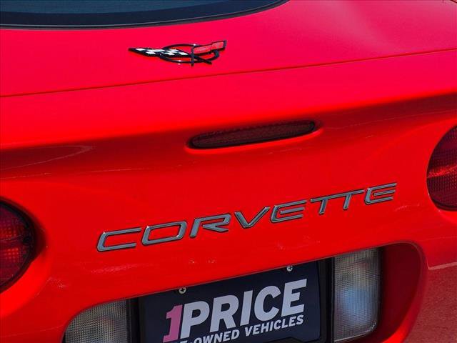 Used 2004 Chevrolet Corvette Coupe w/ Preferred Equipment Group RWD image 22