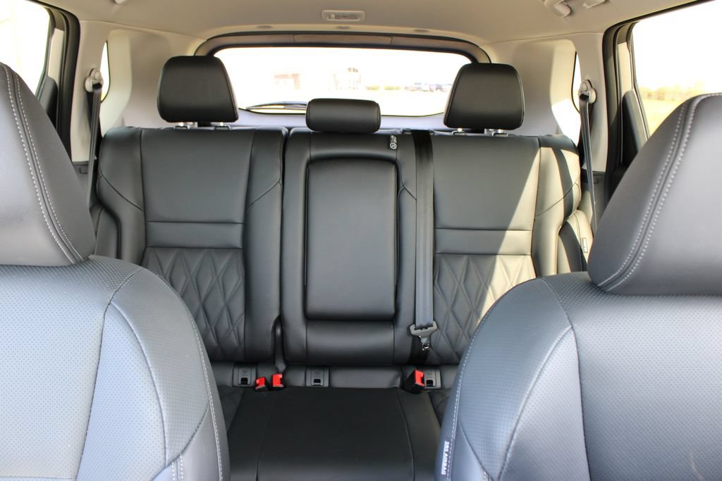Used 2025 Nissan Rogue Platinum AWD/4WD image 16