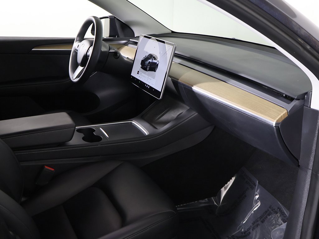 Used 2023 Tesla Model Y Long Range image 26