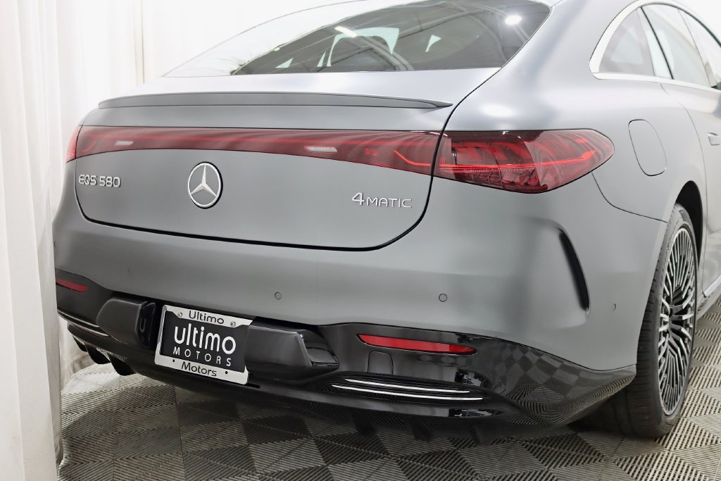 Used 2023 Mercedes-Benz EQS 580 4MATIC Sedan image 12