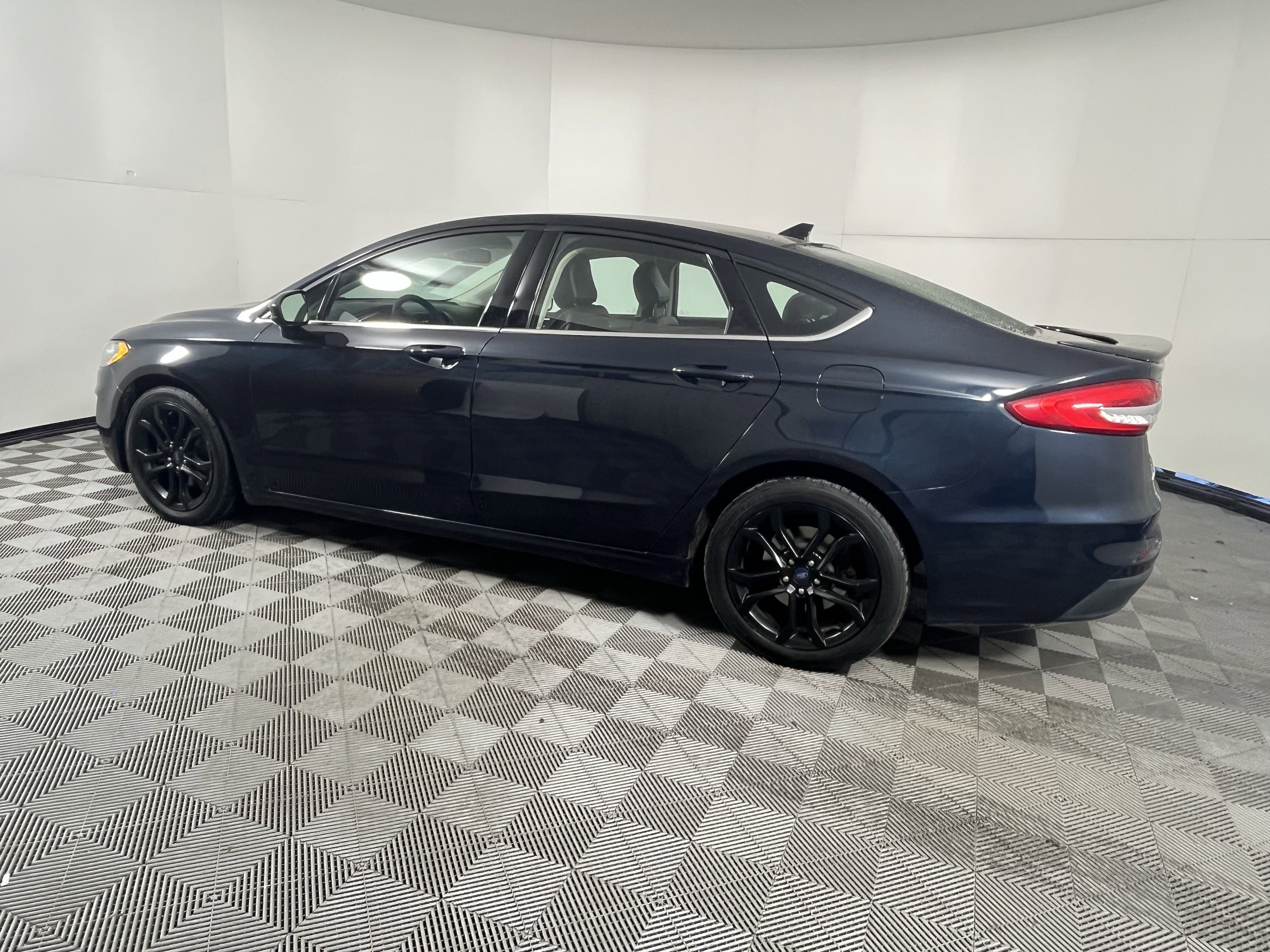 Used 2020 Ford Fusion SE w/ Equipment Group 151A video 2