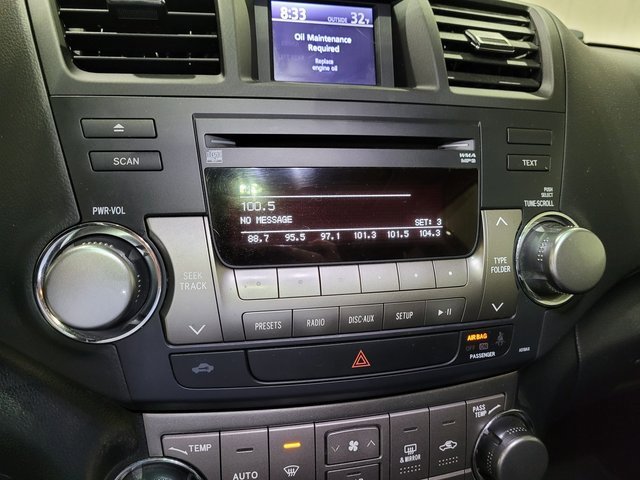 Used 2012 Toyota Highlander 4WD image 32