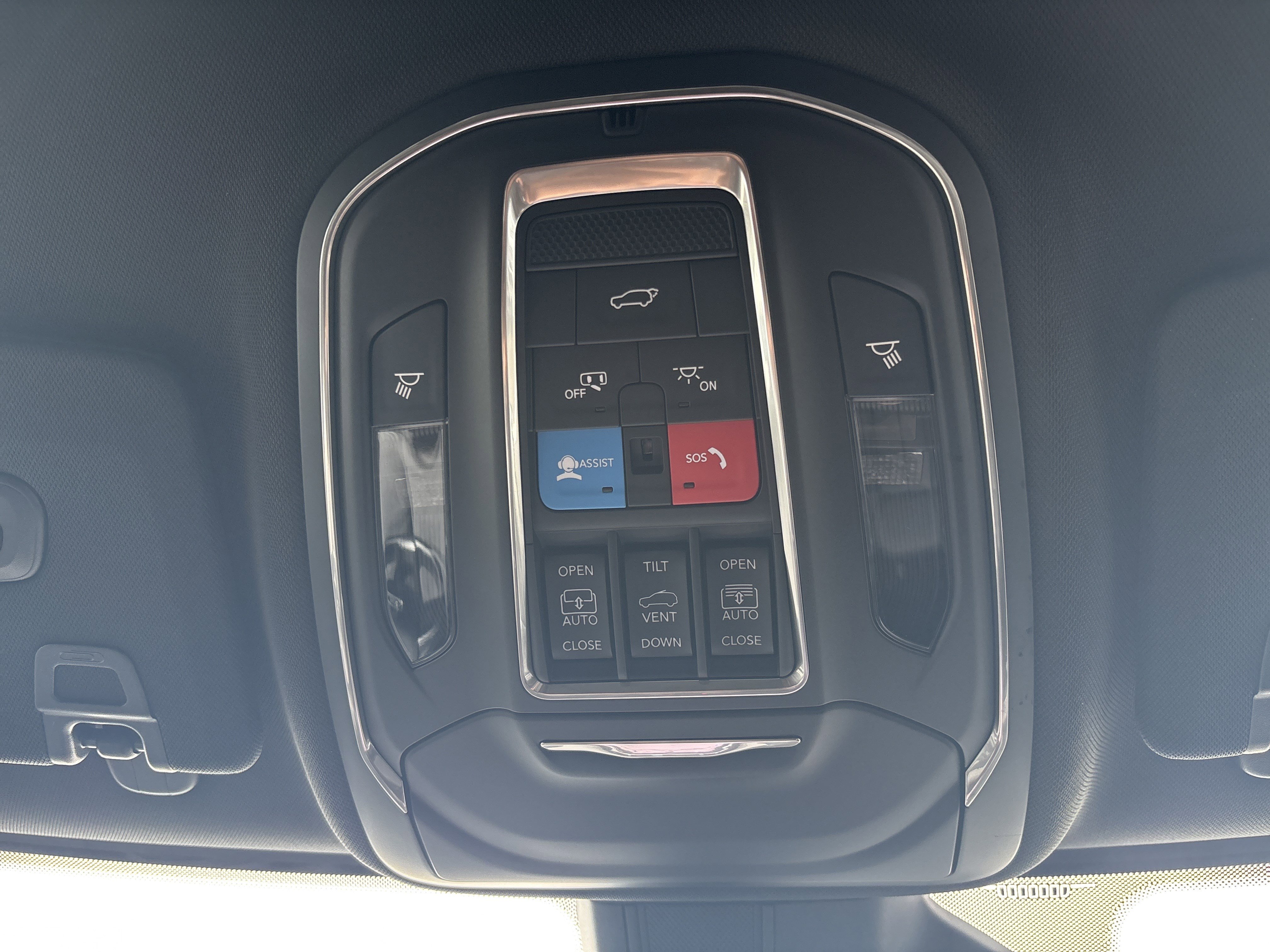 New 2025 Jeep Grand Cherokee L Limited w/ Black Appearance Package image 34