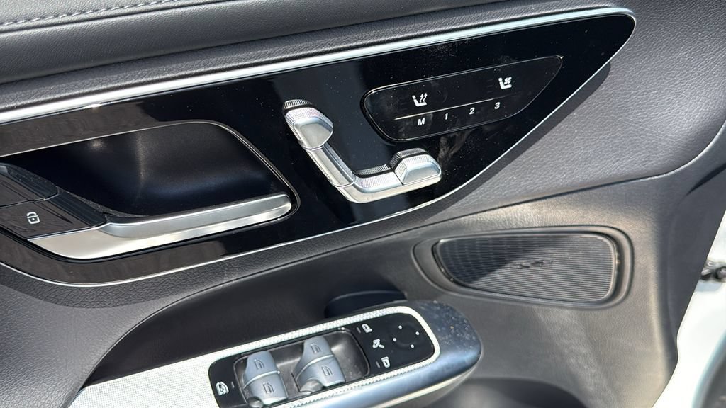 Certified 2025 Mercedes-Benz GLC 300 image 22