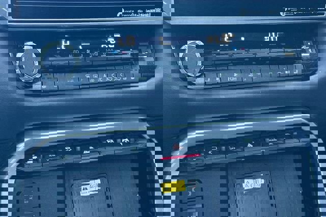 Used 2022 Toyota Tundra Platinum w/ Advanced Package image 24