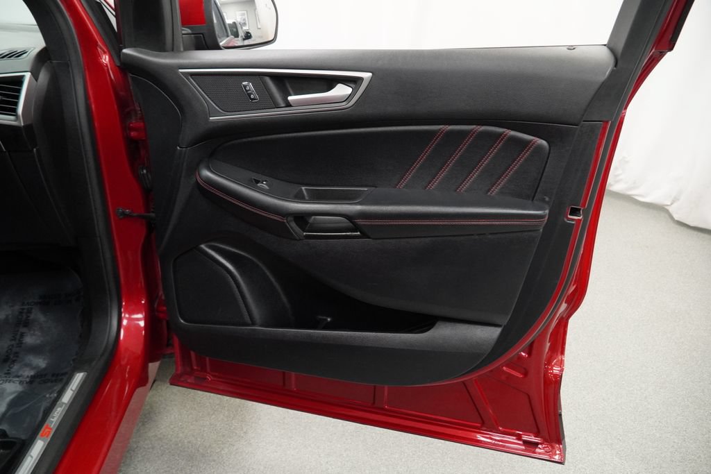 Used 2021 Ford Edge ST-Line FWD image 28