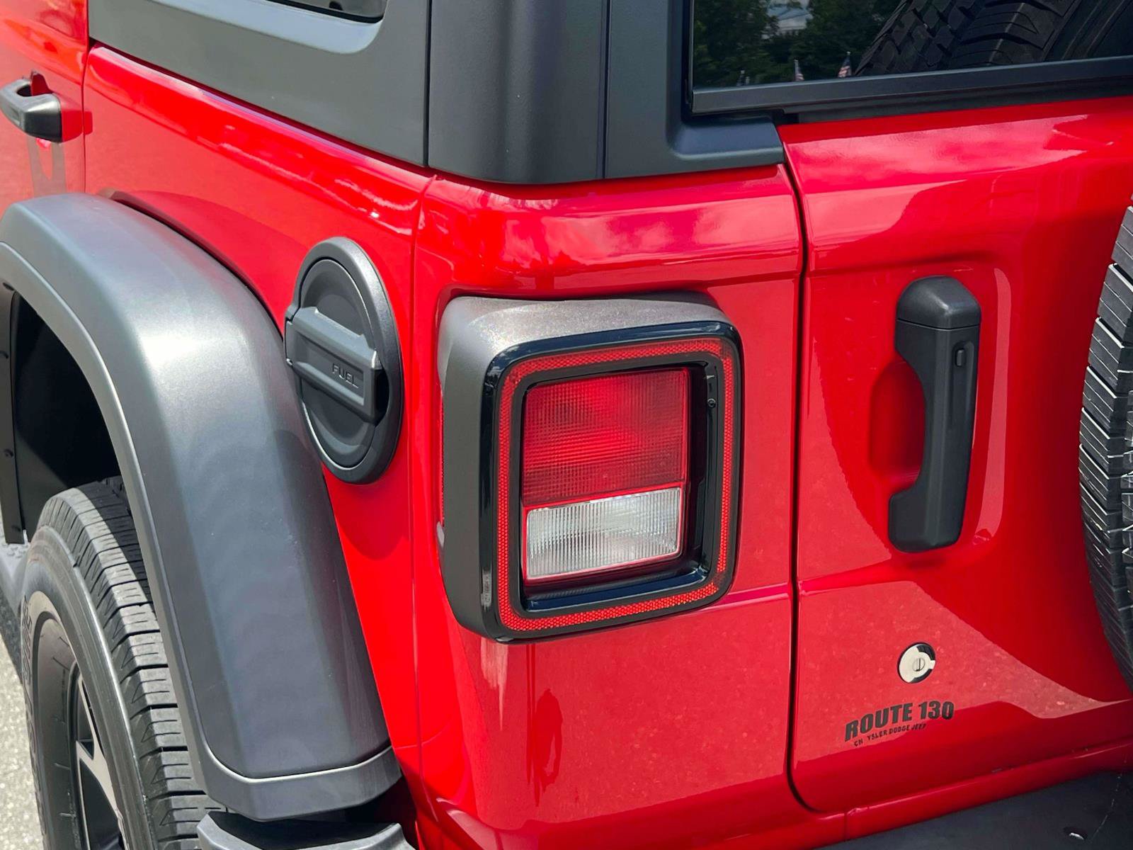 Used 2020 Jeep Wrangler Unlimited Rubicon w/ Dual Top Group AWD/4WD image 8