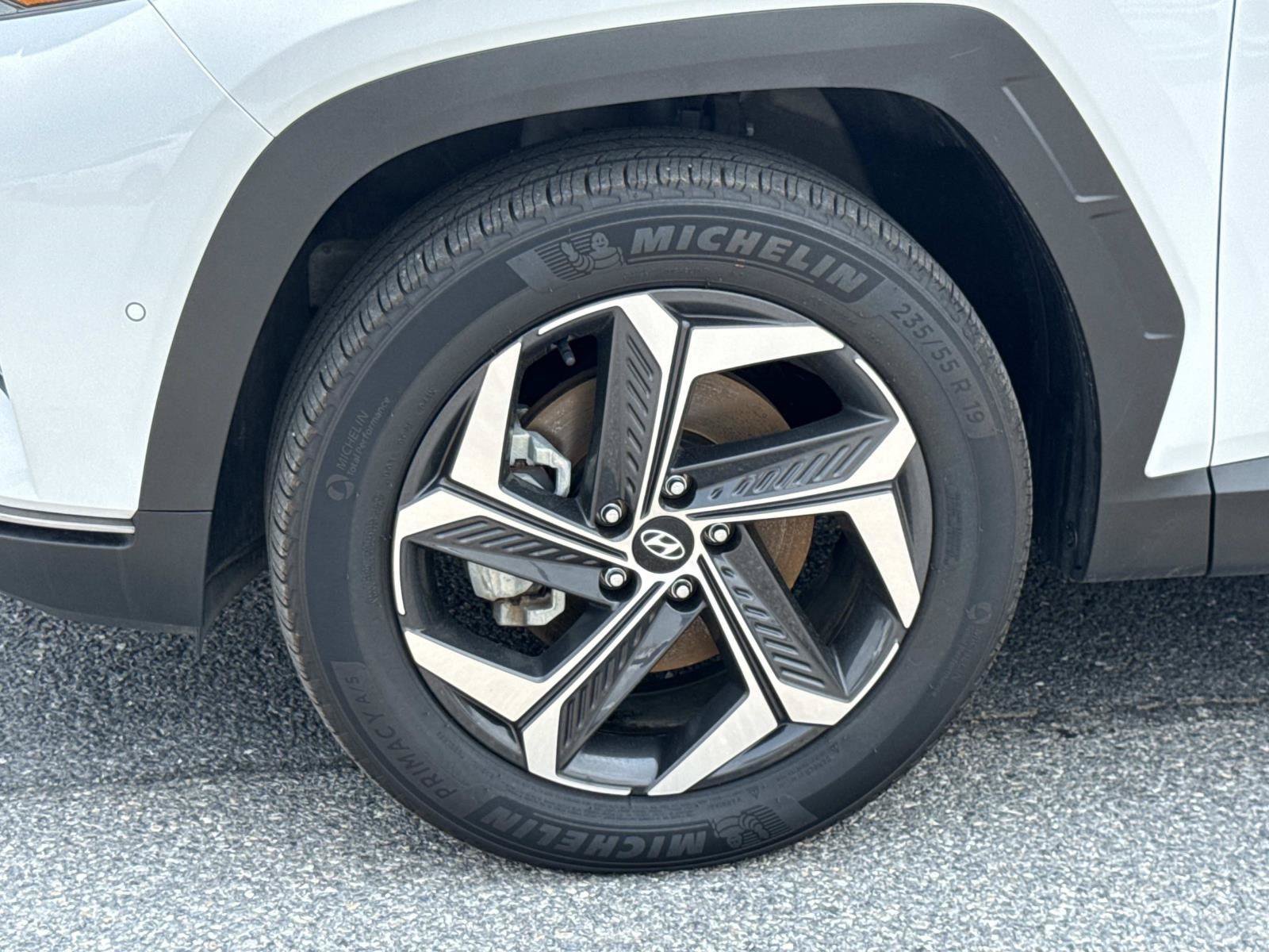 Certified 2024 Hyundai Tucson Limited AWD/4WD image 30