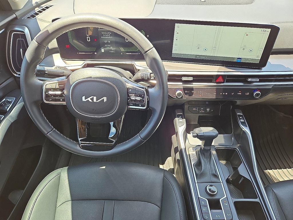 Used 2025 Kia Sorento S w/ Panoramic Sunroof Package FWD image 17