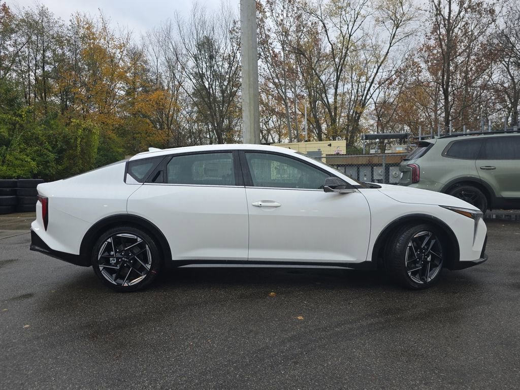 New 2025 Kia K4 GT-Line image 3