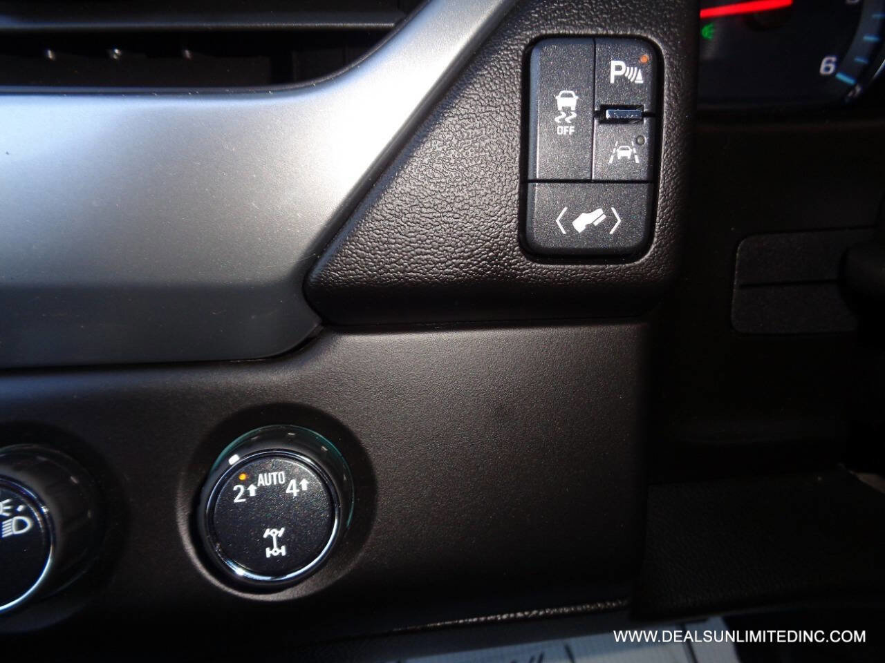 Used 2019 Chevrolet Tahoe LT AWD/4WD image 14