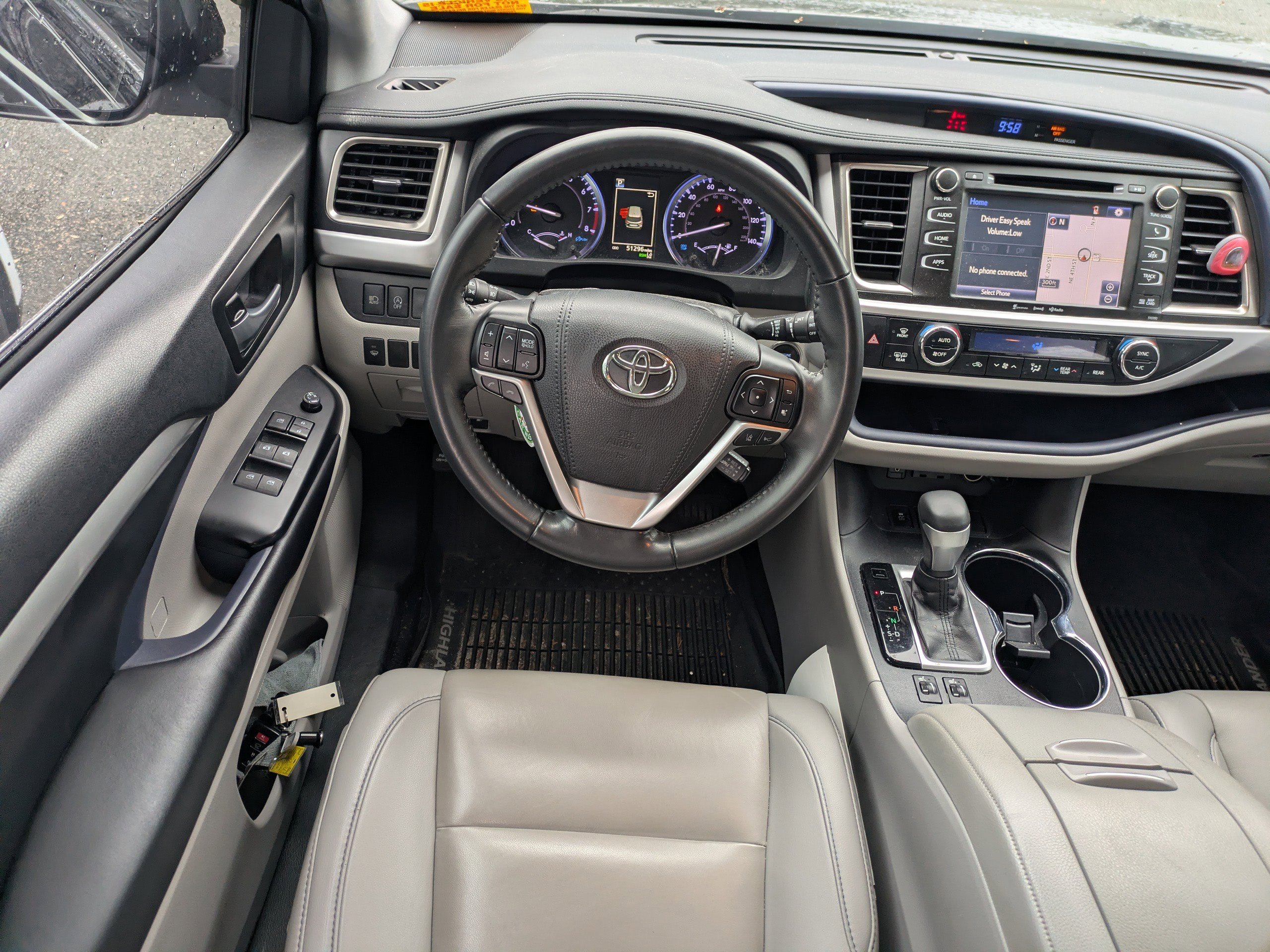 Used 2019 Toyota Highlander XLE image 16