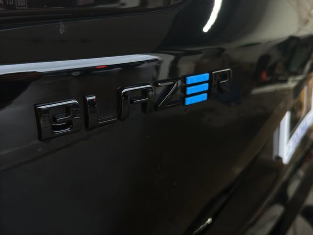 Used 2025 Chevrolet Blazer EV RS image 46