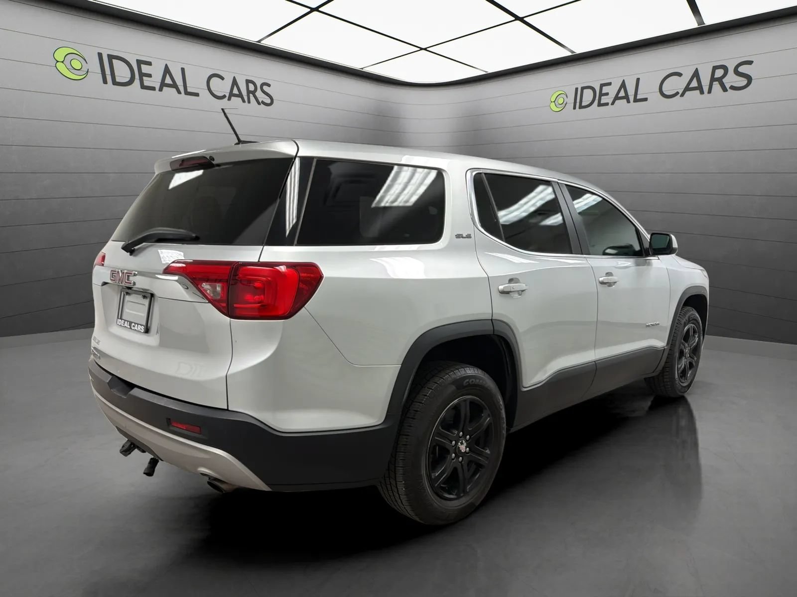 Used 2018 GMC Acadia SLE FWD image 5