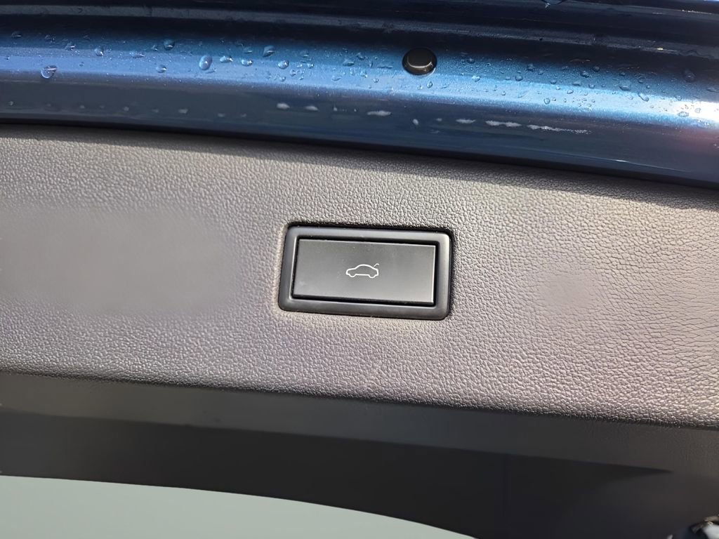 Used 2020 Volkswagen Tiguan SEL image 21