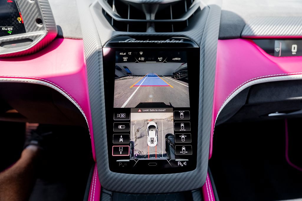 Used 2025 Lamborghini Revuelto AWD/4WD image 67