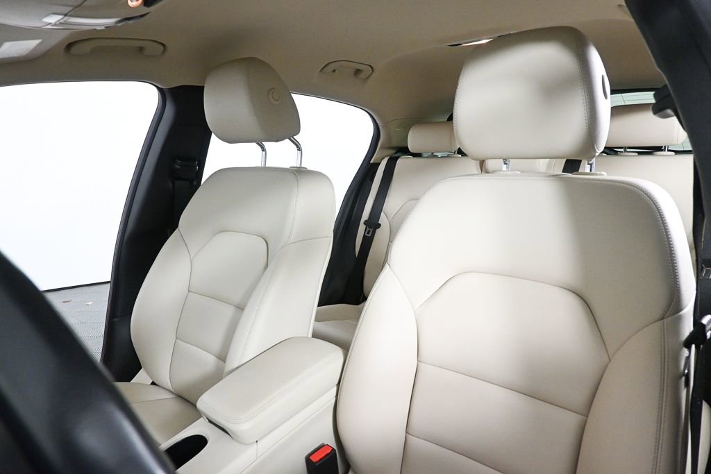 Used 2019 Mercedes-Benz GLA 250 4MATIC image 5