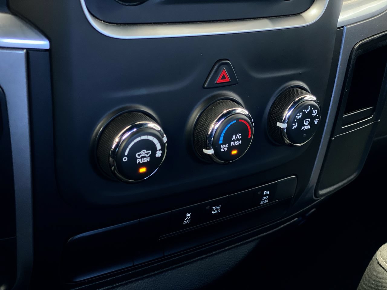 Used 2024 RAM 1500 Warlock RWD image 23
