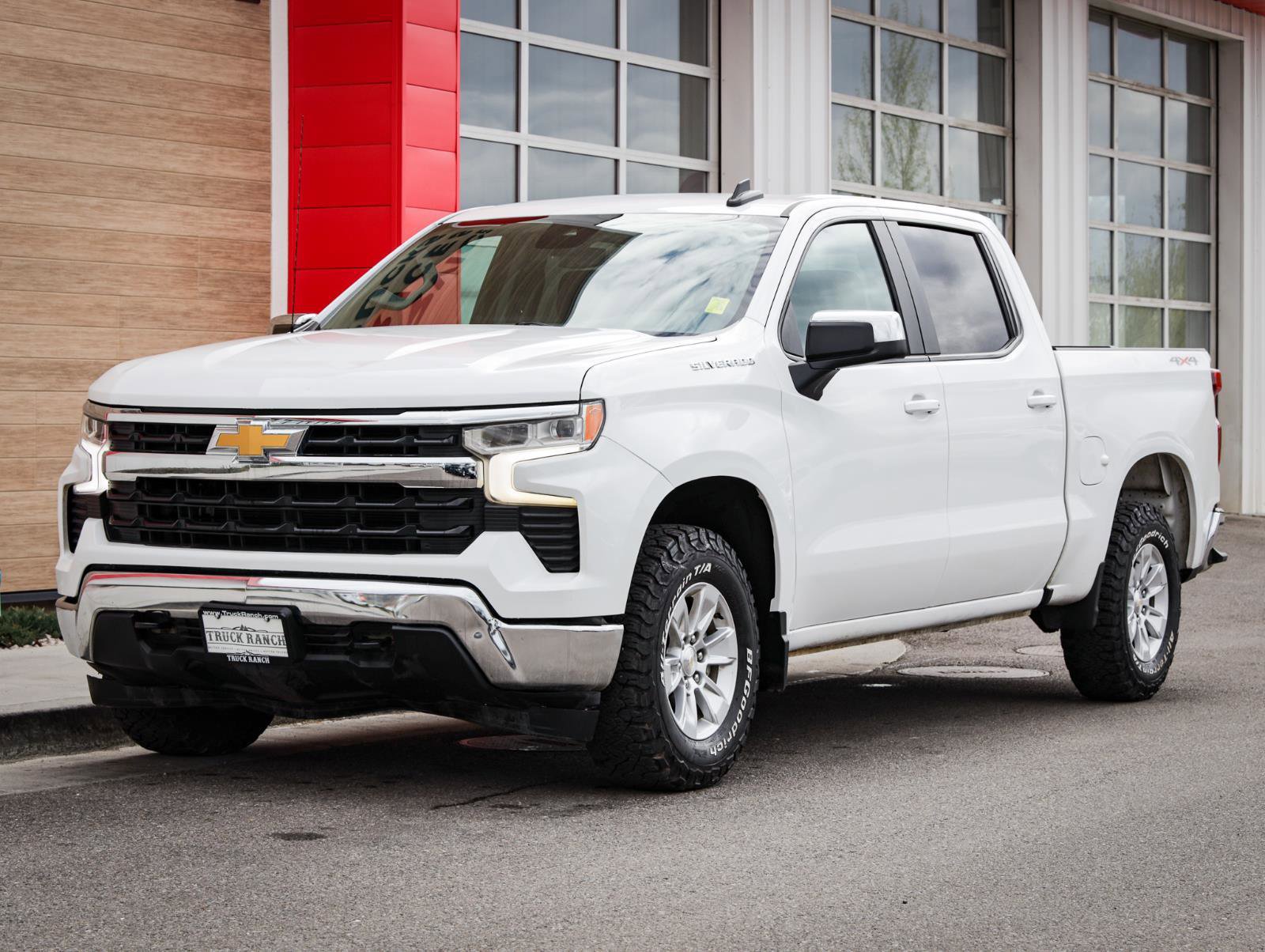 Used 2023 Chevrolet Silverado 1500 LT w/ Work Truck Package image 8