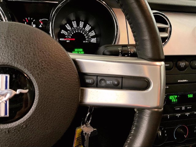 Used 2009 Ford Mustang GT Premium RWD image 18
