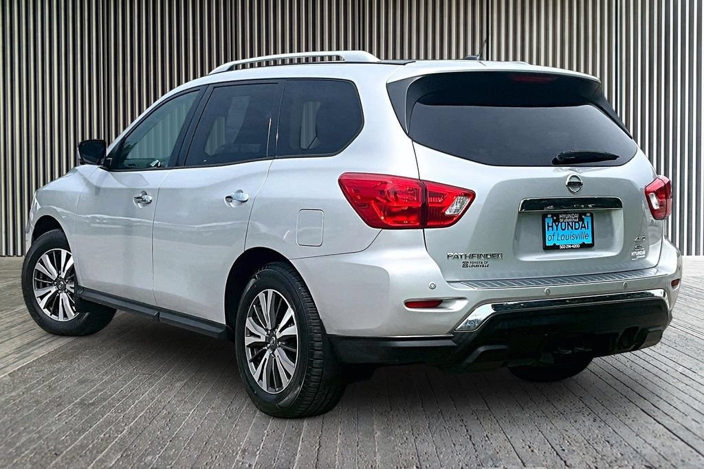 Used 2017 Nissan Pathfinder SL w/ SL Premium Package AWD/4WD image 3