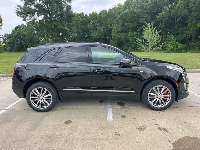 New 2026 Cadillac XT5 Sportv w/ LPO, Floor Liner Package AWD/4WD image 10