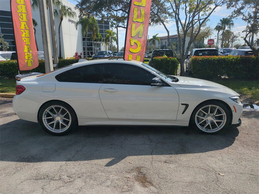 Used 2019 BMW 440i Coupe w/ M Sport Package image 4