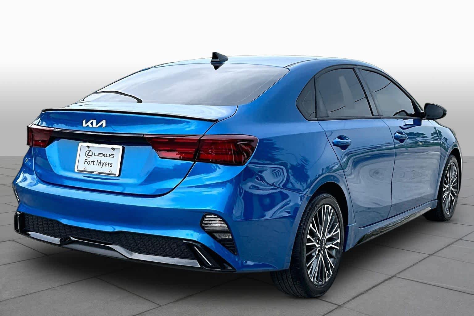 Used 2023 Kia Forte GT-Line w/ GT-Line Premium Package FWD image 12