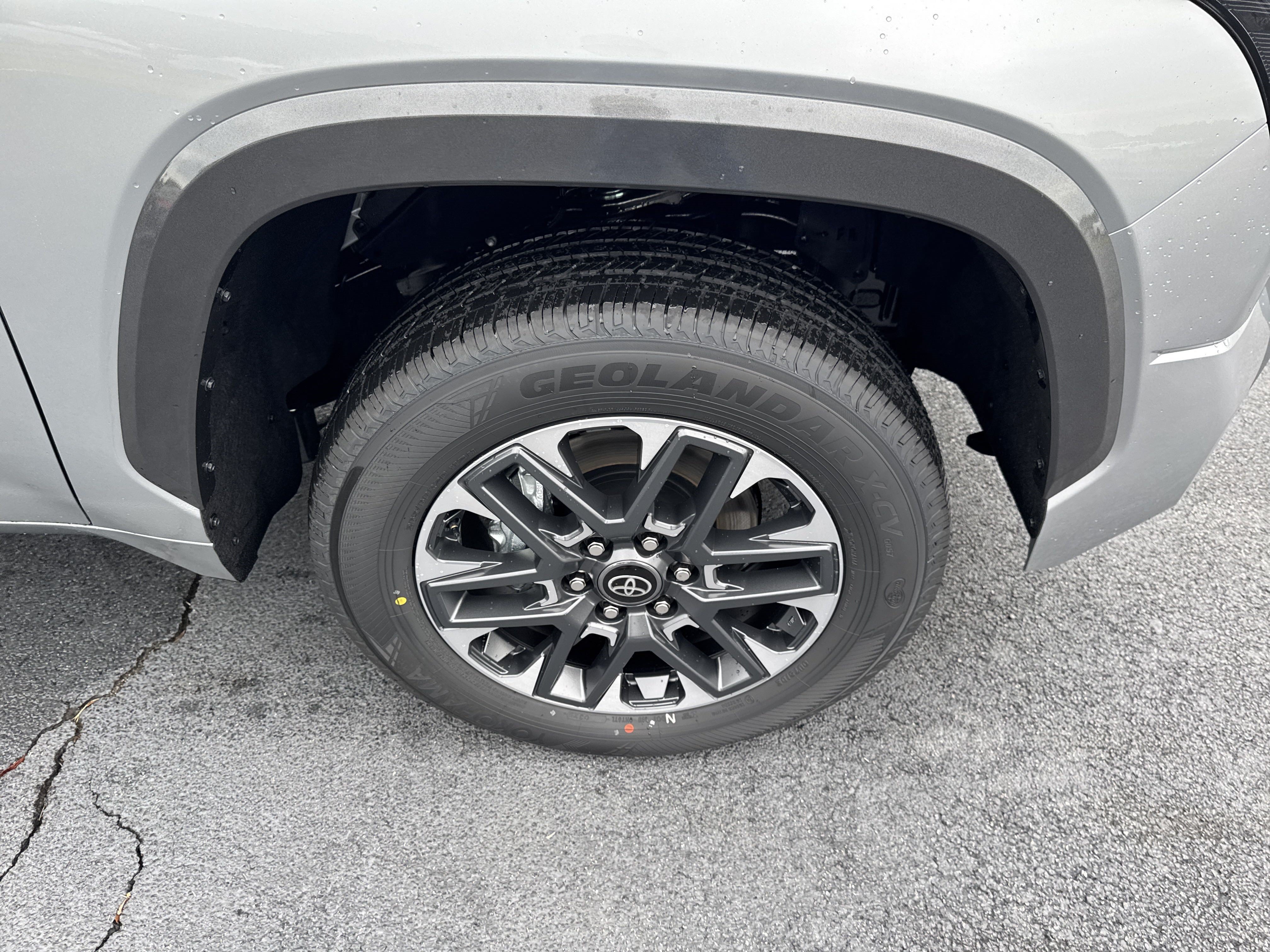 New 2025 Toyota Tundra Limited w/ Power Package AWD/4WD image 10