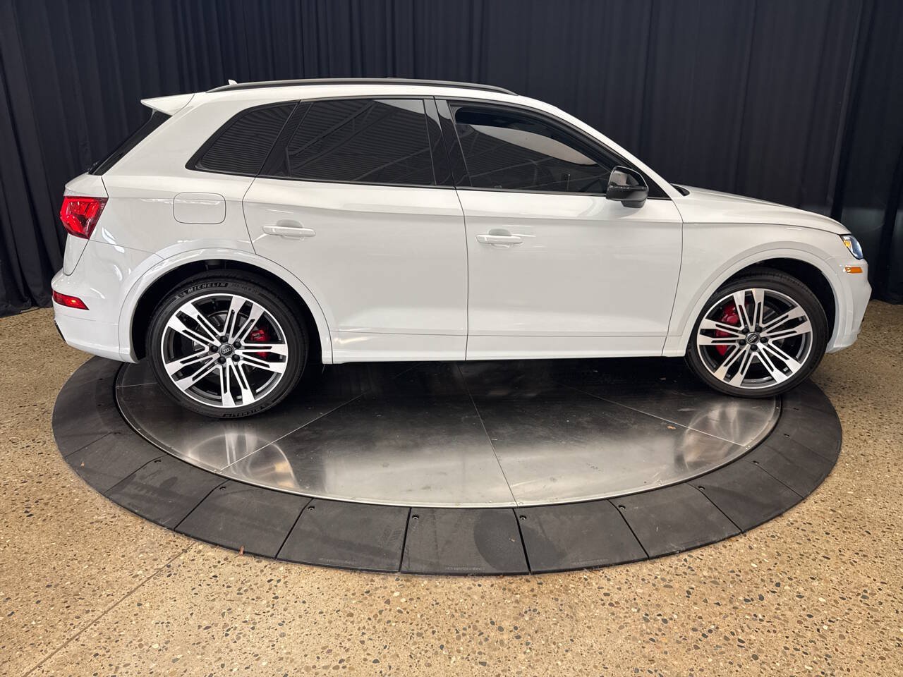 Used 2020 Audi SQ5 Premium Plus w/ Premium Plus Package AWD/4WD image 7