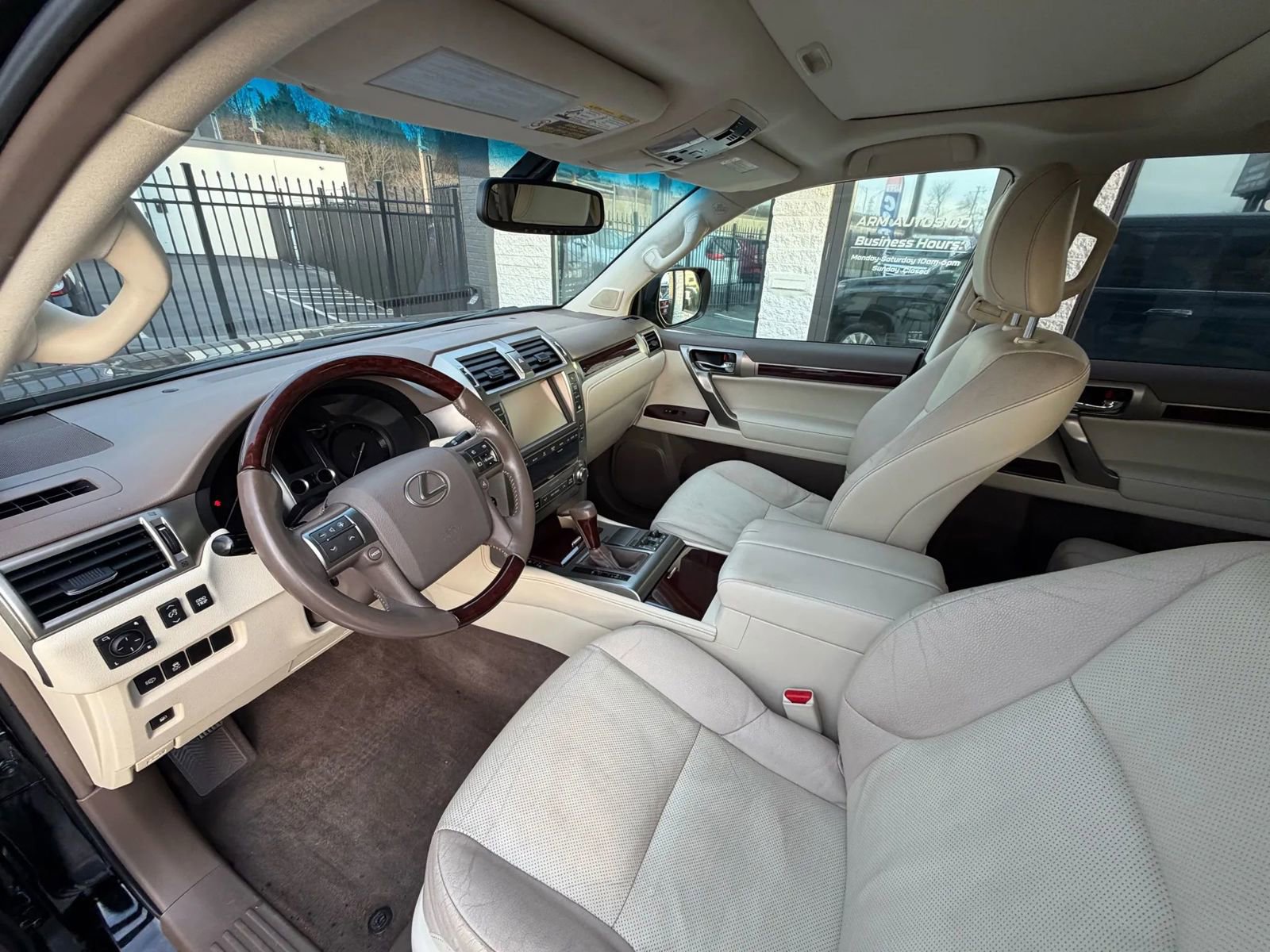 Used 2018 Lexus GX 460 Premium w/ Premium Package image 37