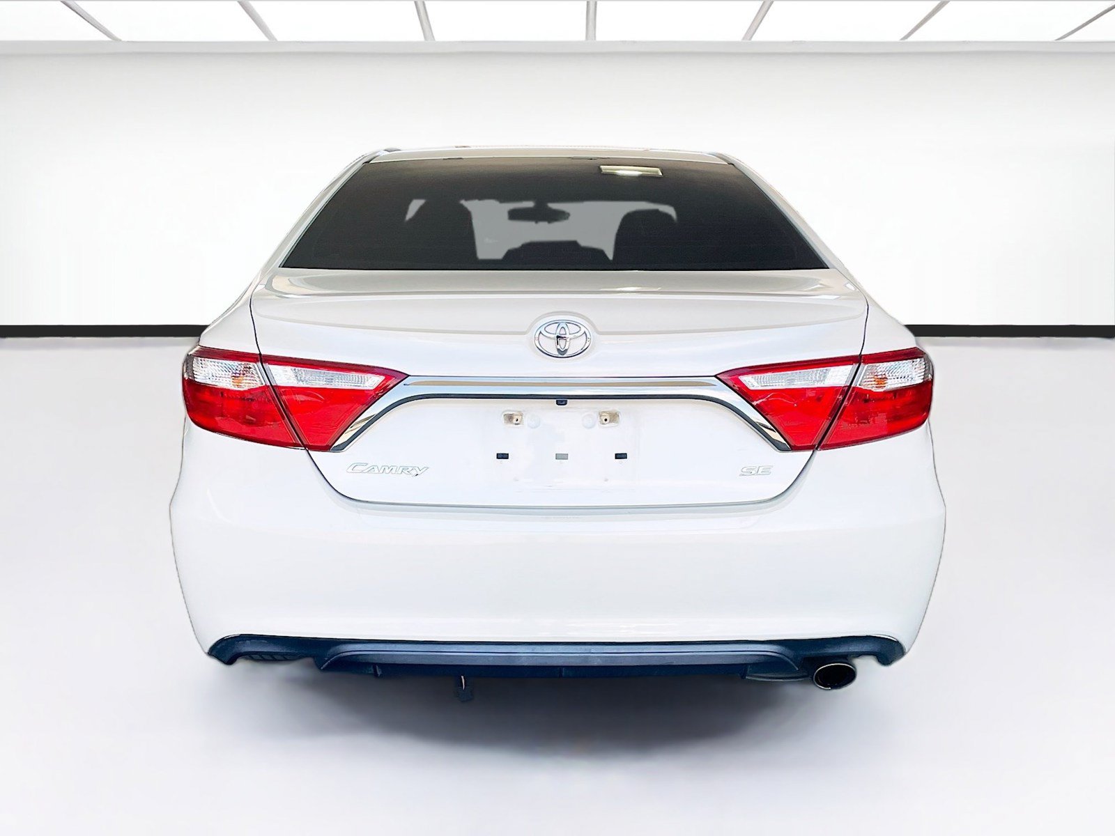 Used 2017 Toyota Camry SE FWD image 5