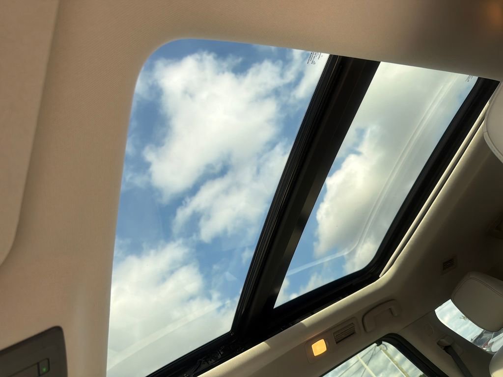 Used 2022 Nissan Pathfinder Platinum w/ Cargo Package image 46