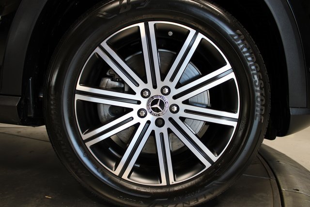 Used 2024 Mercedes-Benz GLE 450e 4MATIC w/ Warmth & Comfort Package image 37