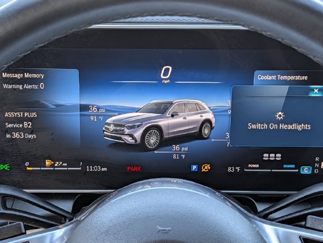 Used 2025 Mercedes-Benz GLC 300 4MATIC image 18