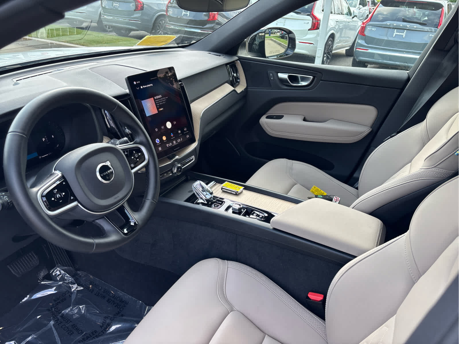 Used 2026 Volvo XC60 B5 Plus AWD/4WD image 16