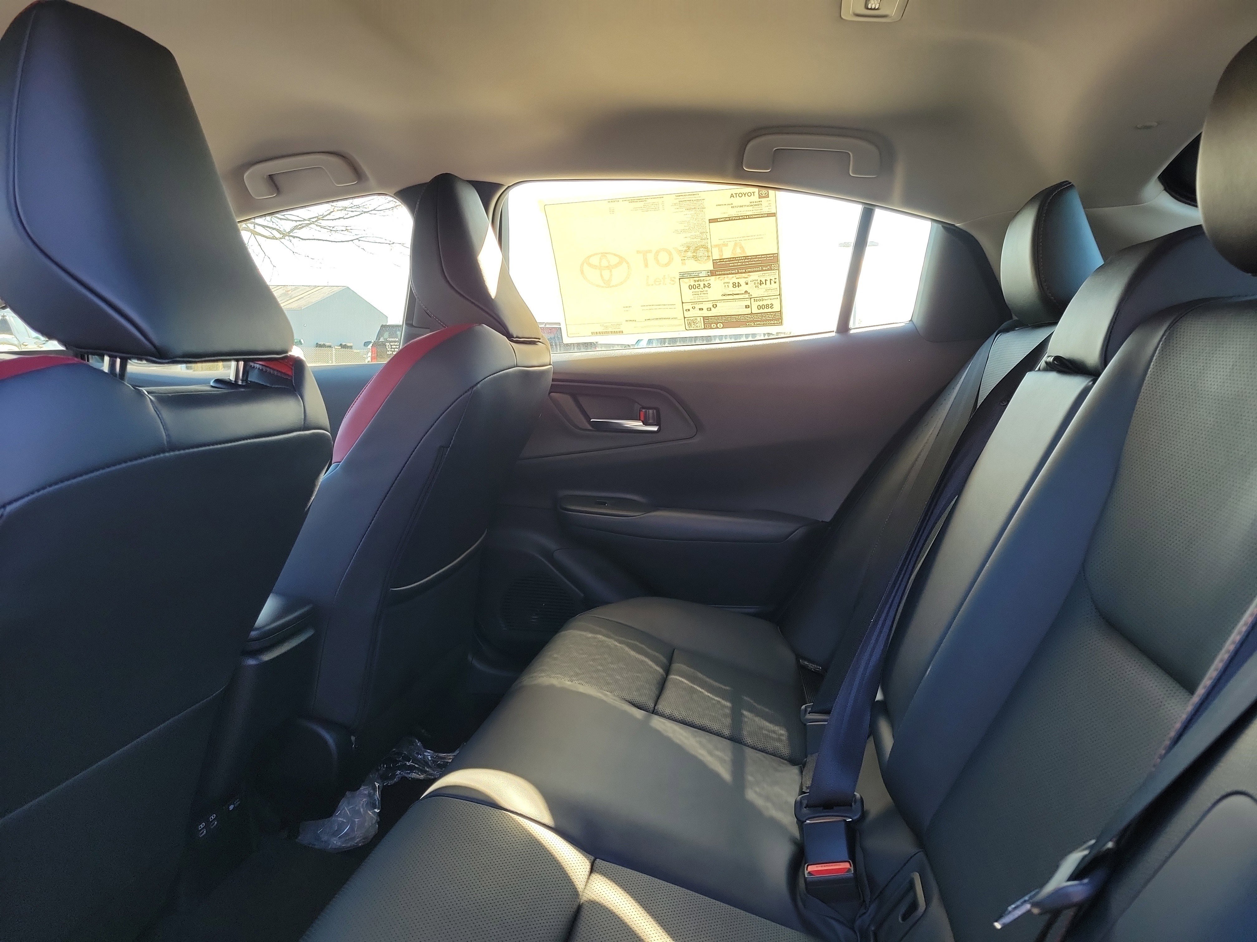 New 2026 Toyota Prius Plug-In Hybrid FWD image 15