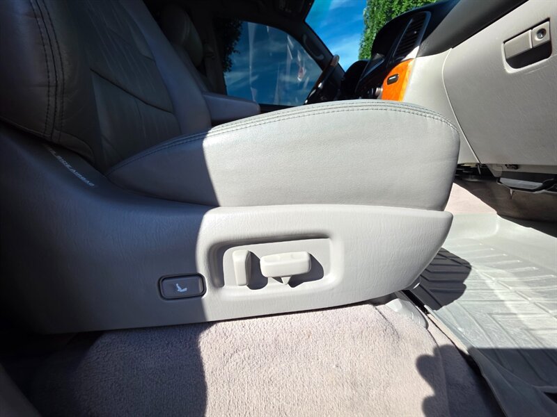 Used 2004 Lexus LX 470 4WD image 62