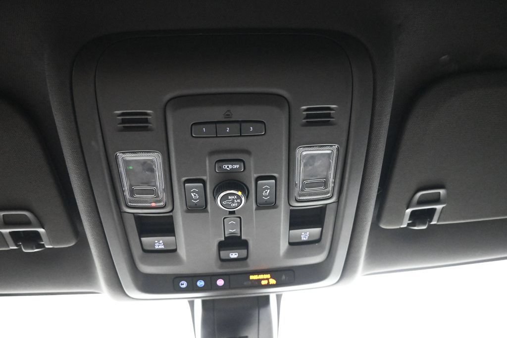 Used 2022 GMC Yukon XL Denali AWD/4WD image 7
