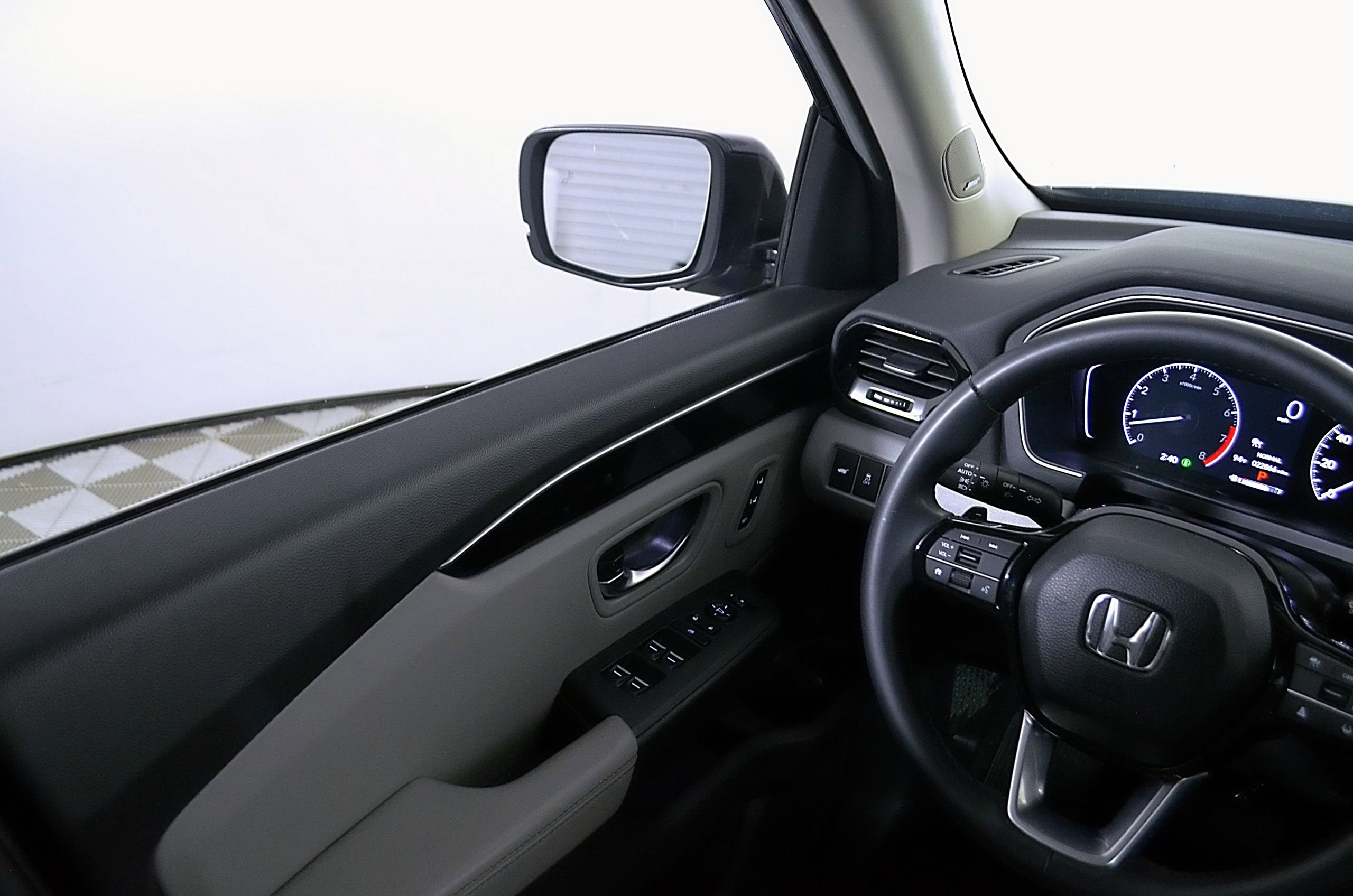 Used 2025 Honda Pilot Touring image 25
