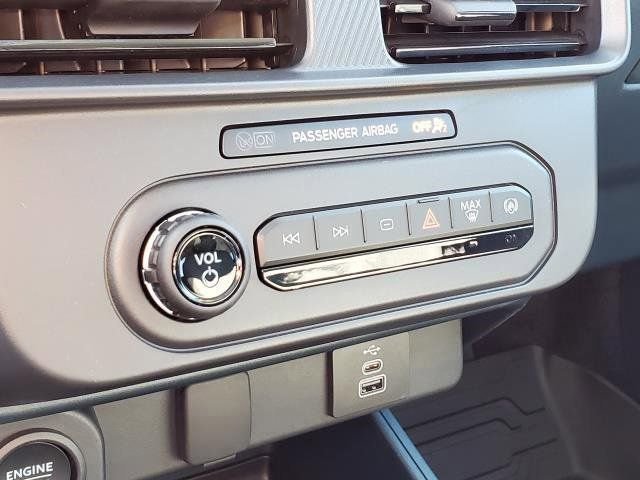 New 2025 Ford Maverick XLT w/ XLT Luxury Package image 25