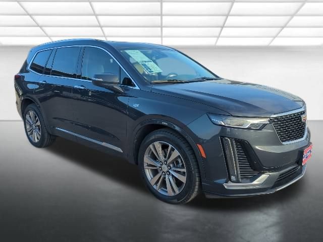 Used 2022 Cadillac XT6 Premium Luxury image 1