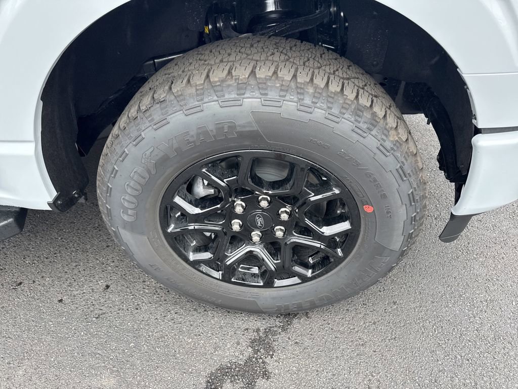 New 2025 Ford F150 XLT w/ Equipment Group 302A MID image 9