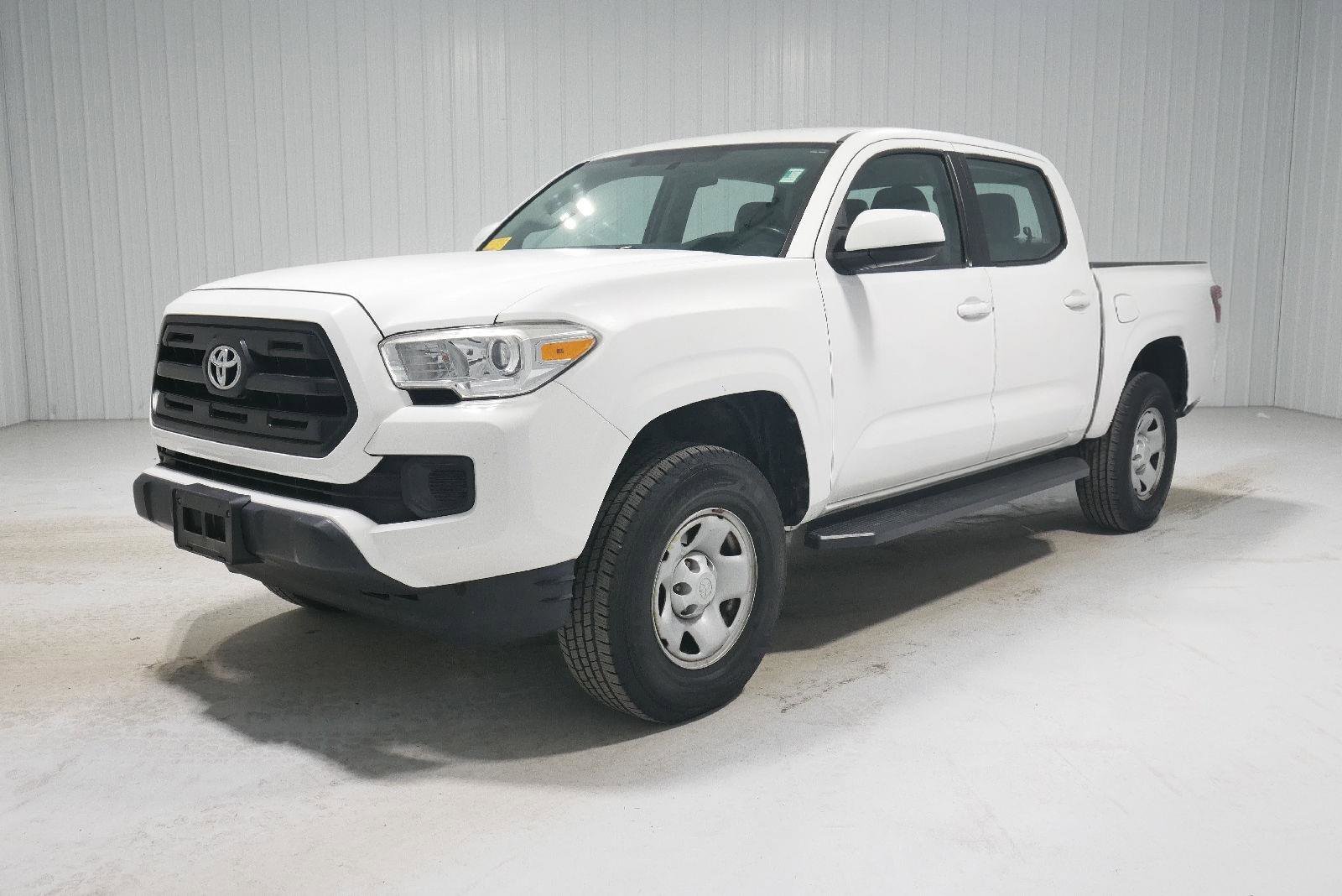 Used 2017 Toyota Tacoma SR video 1
