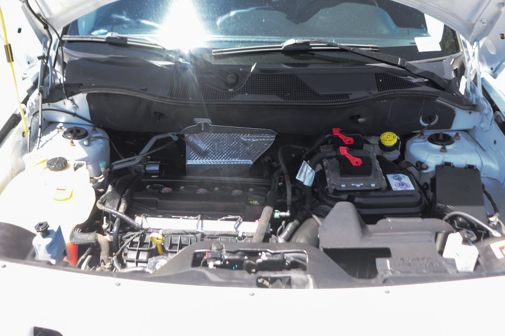 Used 2016 Jeep Patriot Latitude w/ Sun/Sound Group FWD image 12