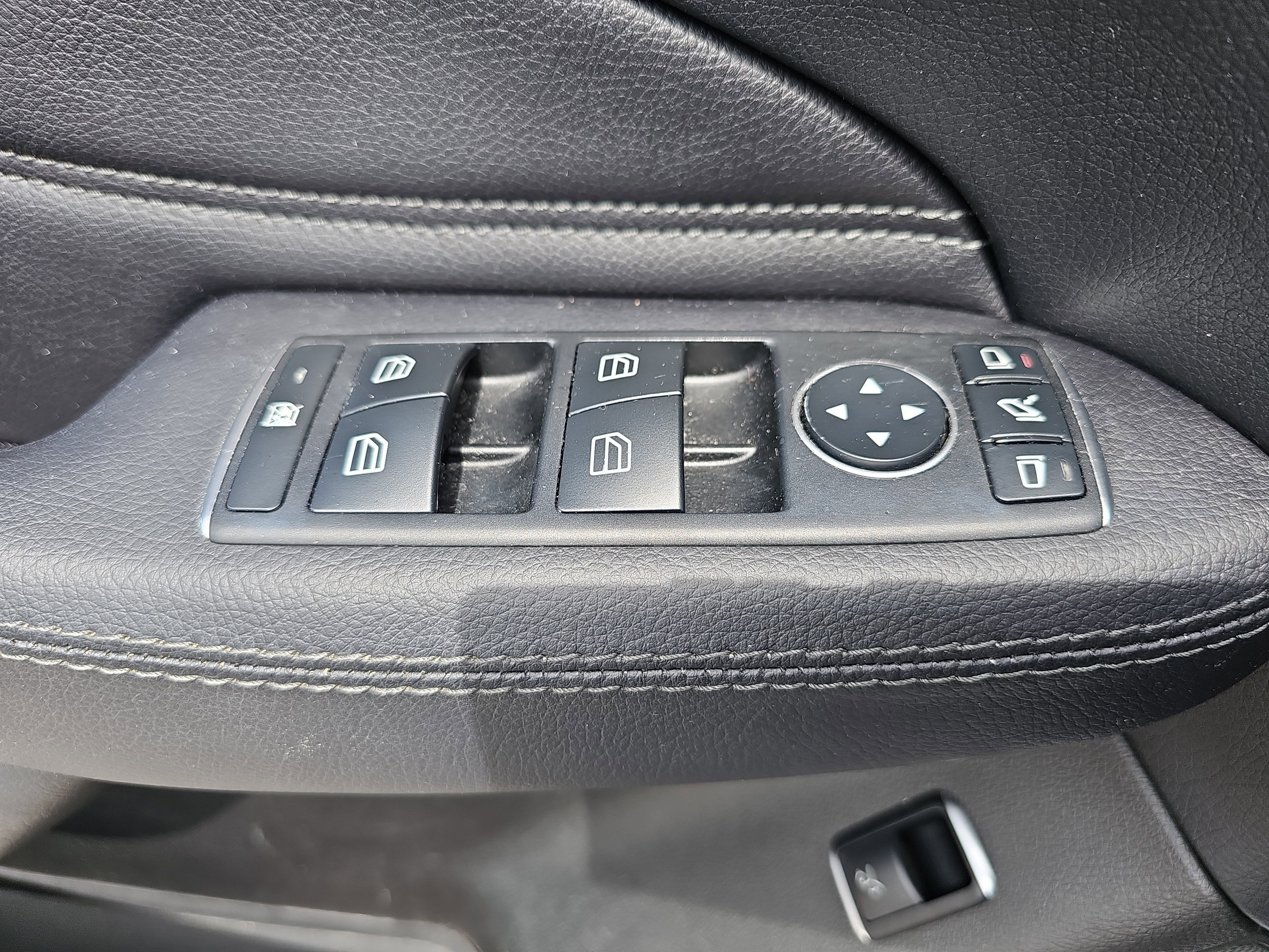 Used 2017 Mercedes-Benz GLE 350 4MATIC image 29