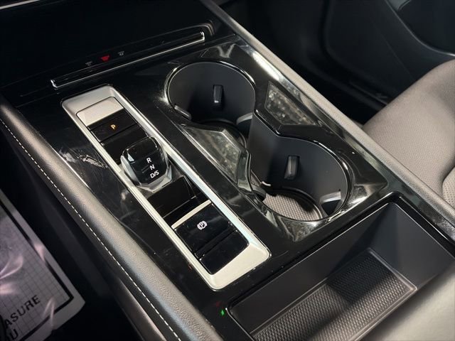 Used 2025 Volkswagen Atlas SE image 19