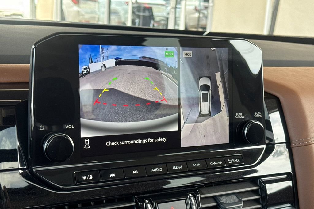 Used 2025 Nissan Pathfinder Platinum w/ Cargo Package AWD/4WD image 19